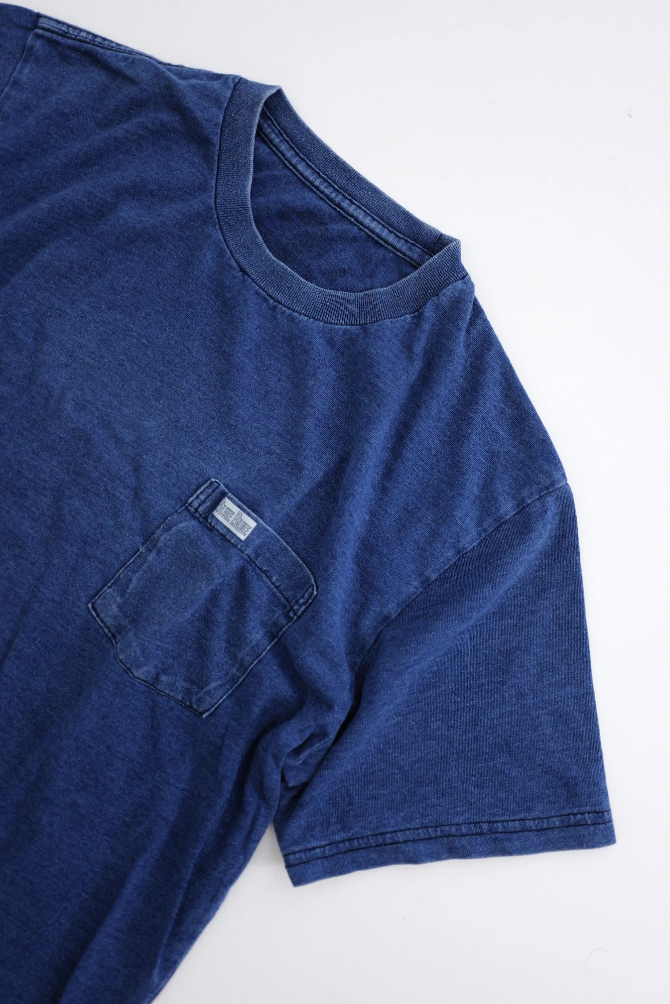 BLUE BLUE JAPAN Tee shirt Marine vintage, passéist — photo 2