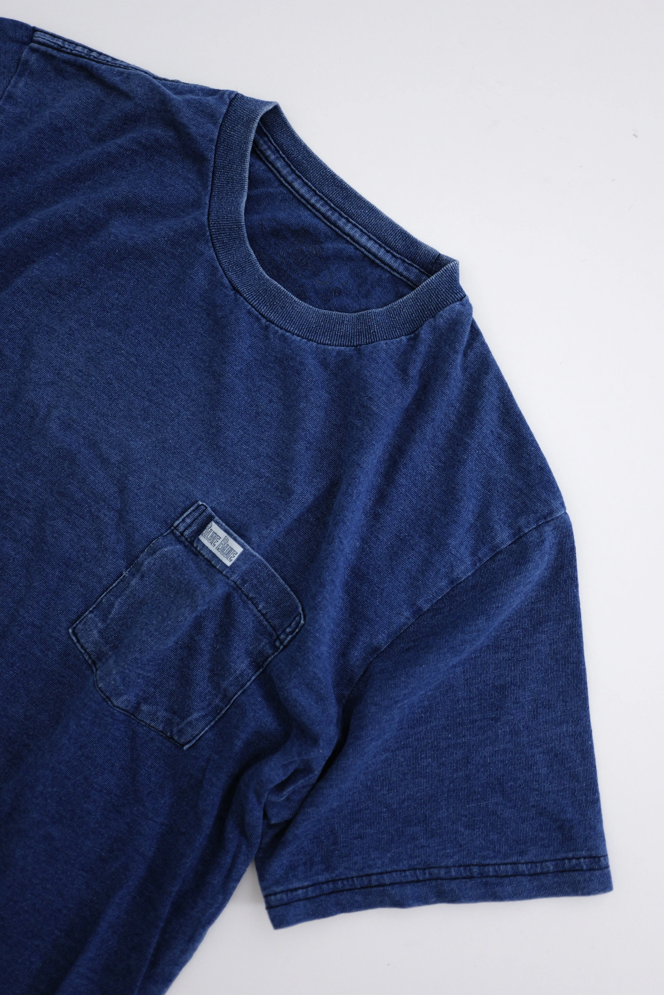 BLUE BLUE JAPAN Tee shirt Marine vintage, passéist — photo 4