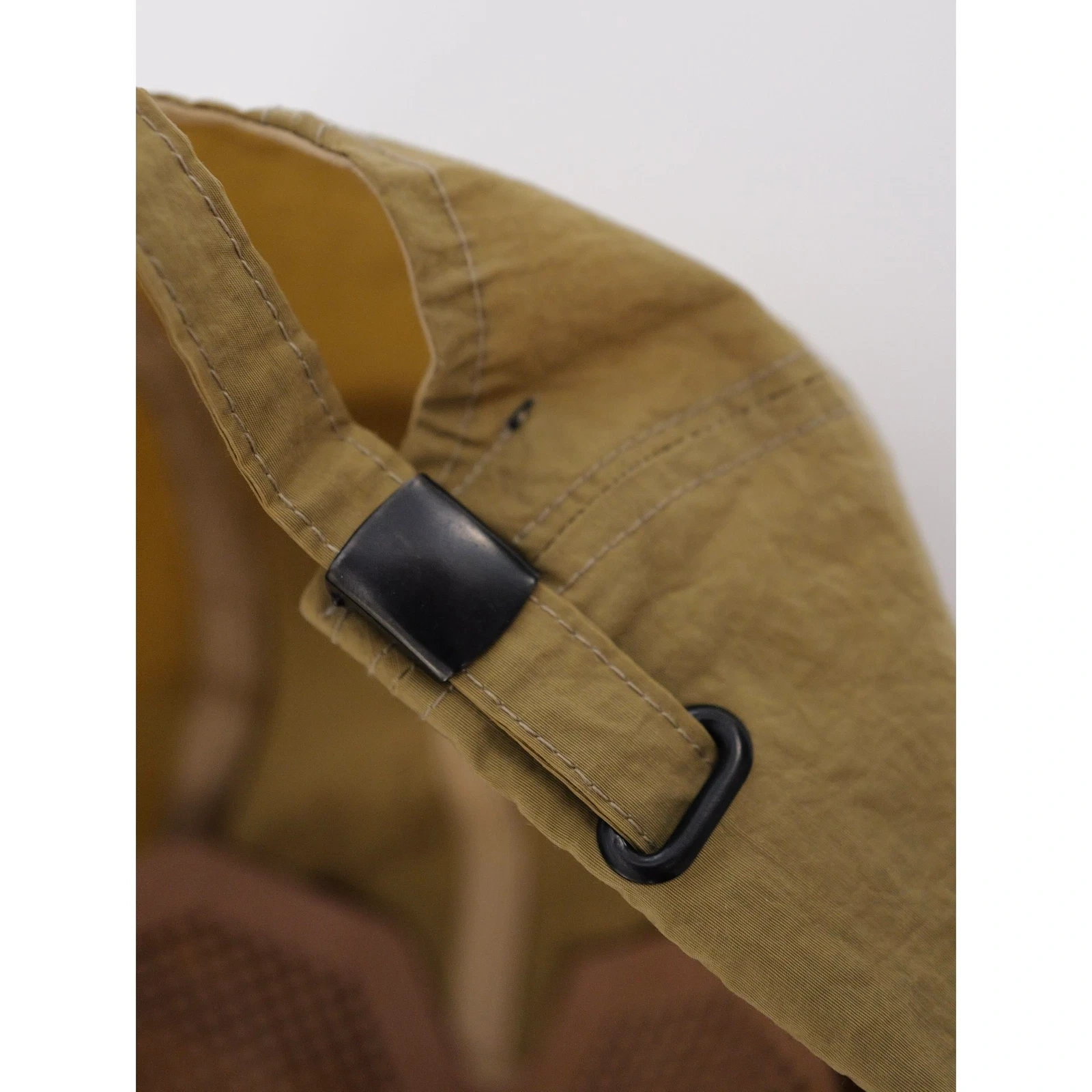ISSEY MIYAKE Chapeau / bonnet Camel vintage, passéist — photo 10