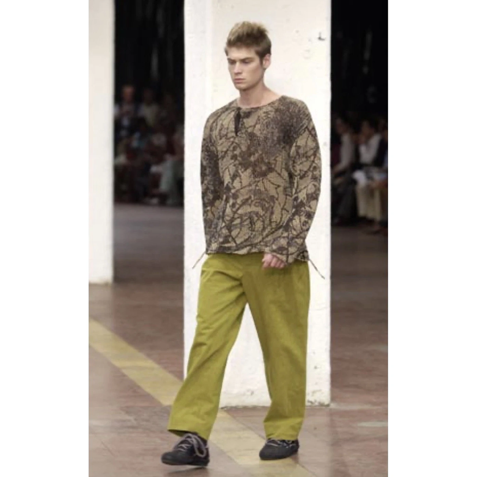 ISSEY MIYAKE Sweat Marron vintage, passéist — photo 6