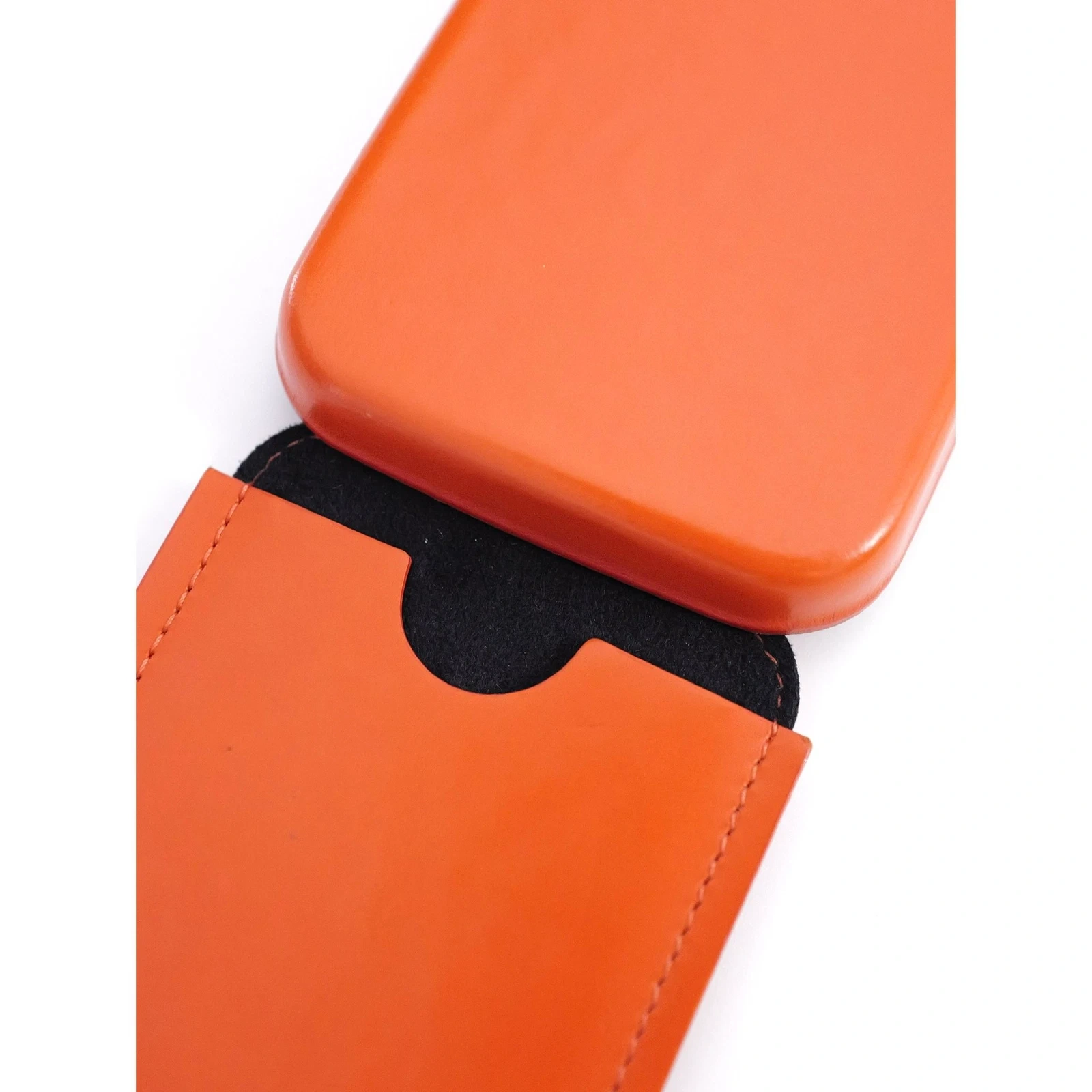 ISSEY MIYAKE Petite maroquinerie en cuir Orange vintage, passéist — photo 14