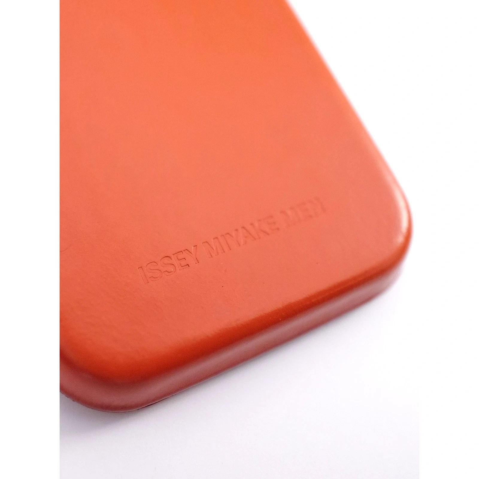 ISSEY MIYAKE Petite maroquinerie en cuir Orange vintage, passéist — photo 4