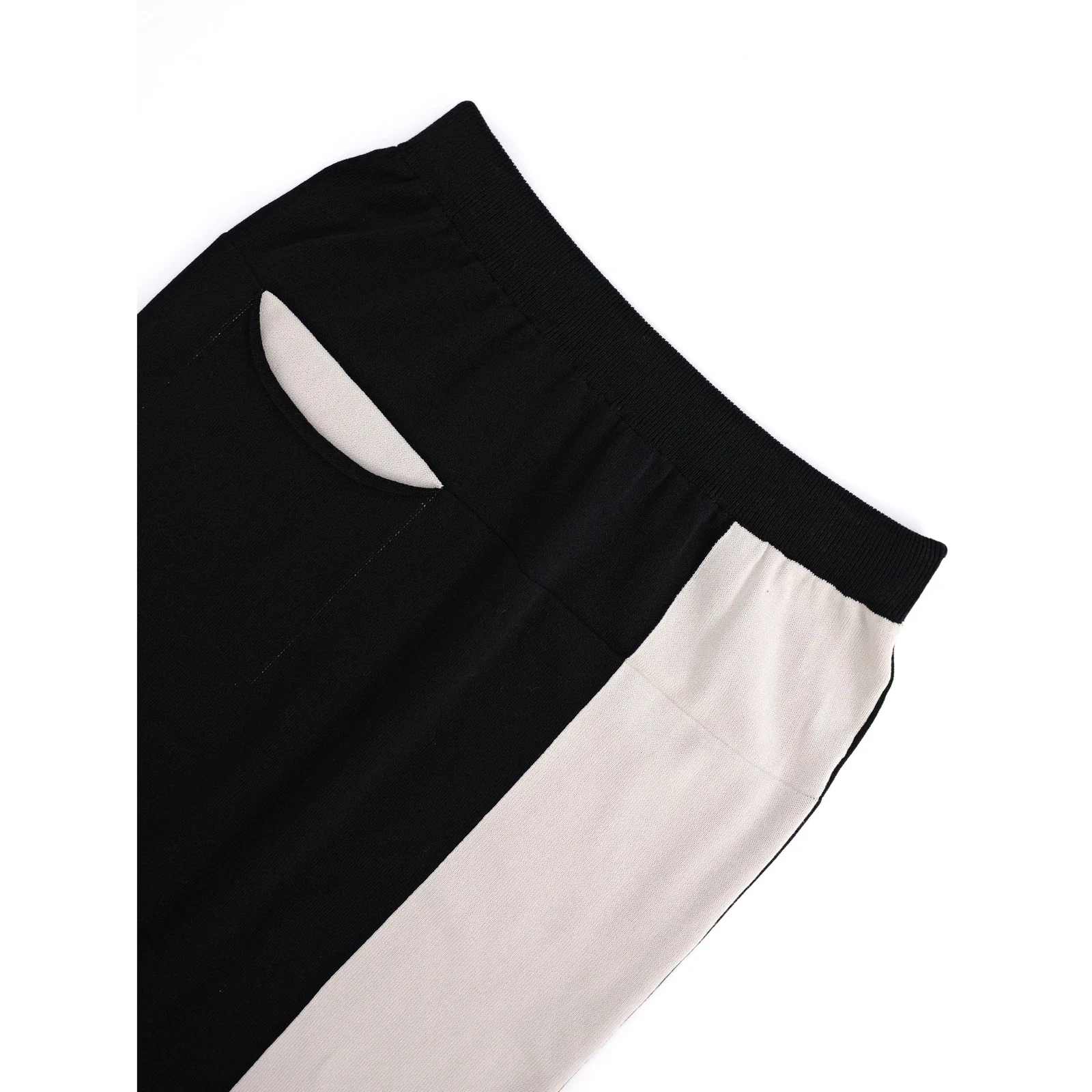 ISSEY MIYAKE Jupe mi-longue Noir vintage, passéist — photo 2
